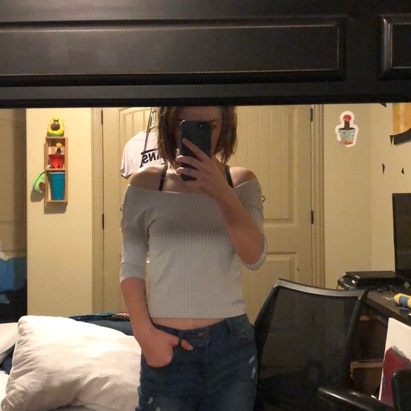 White crop top - Picture 2 of 4